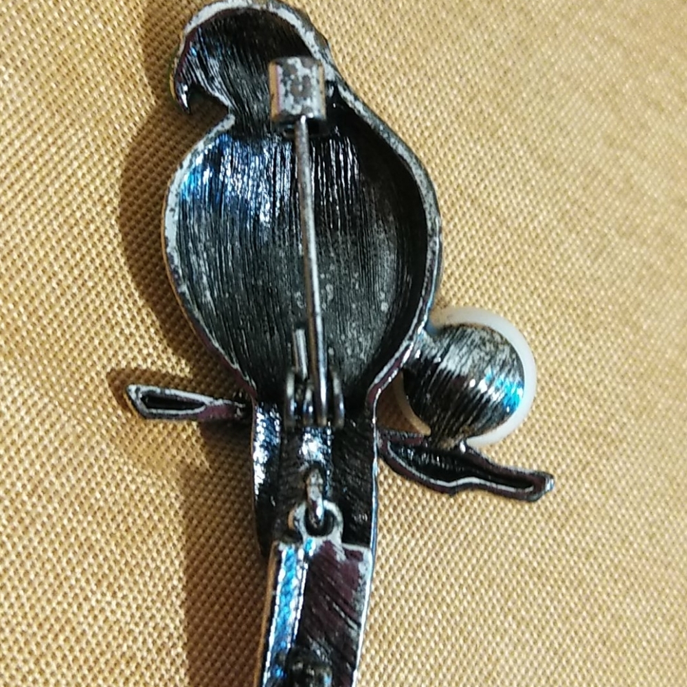 Parrot Freshwater Pearl Brooch Pin NWOT - Picture 7 of 9